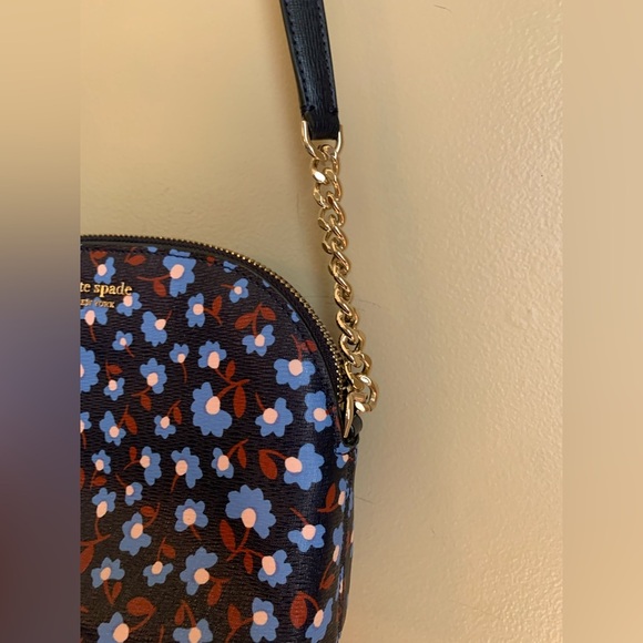 Kate Spade spencer party floral small dome crossbody purse
Nwot - Picture 4 of 9